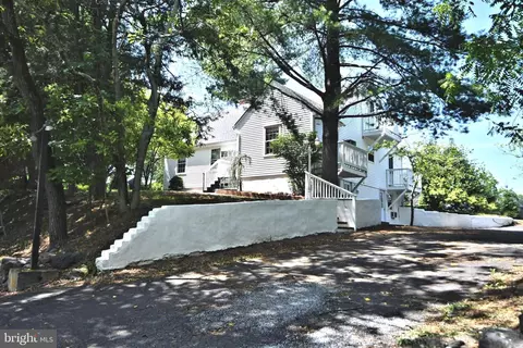 143 Old York Rd, New Hope, PA 18938