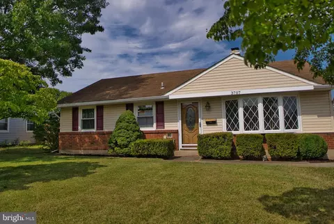 3707 Meridian Dr, Bensalem, PA 19020