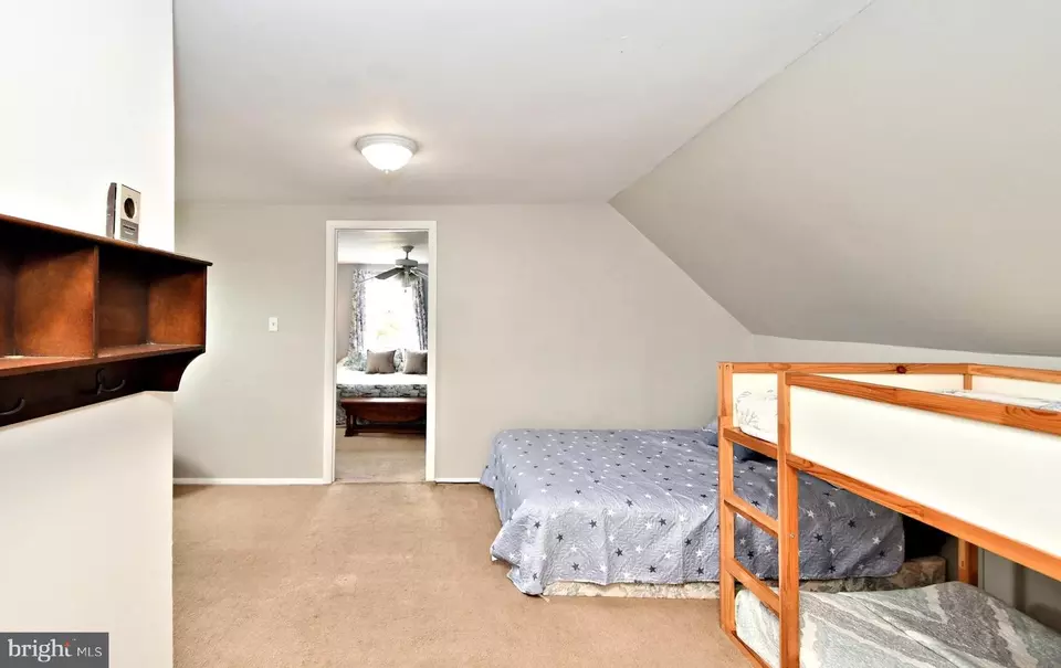 Bedroom - 46 Nestingrock Ln, Levittown, PA 19054 photo 1 of 14