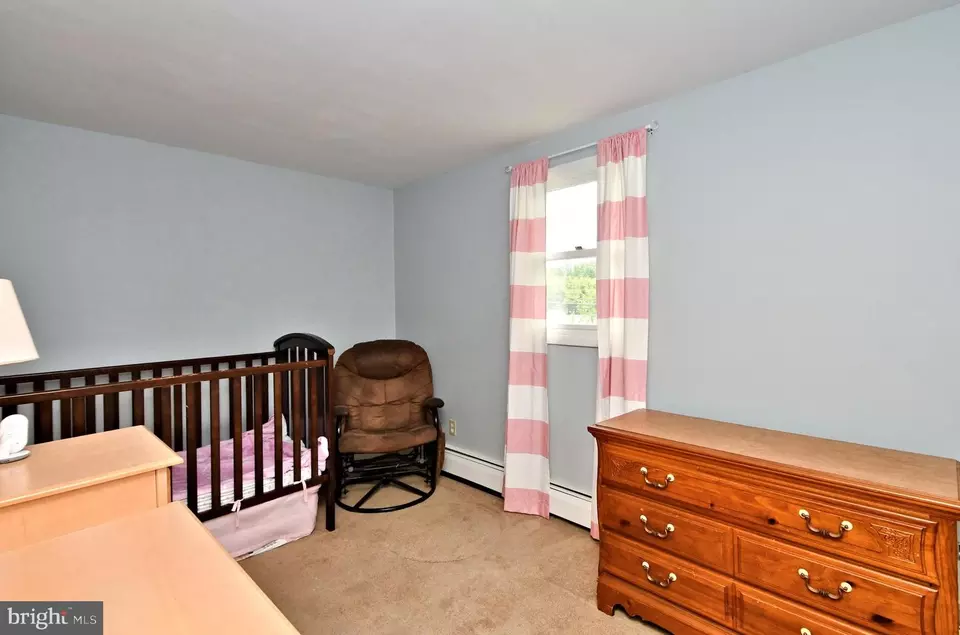 Bedroom - 46 Nestingrock Ln, Levittown, PA 19054 photo 9 of 14