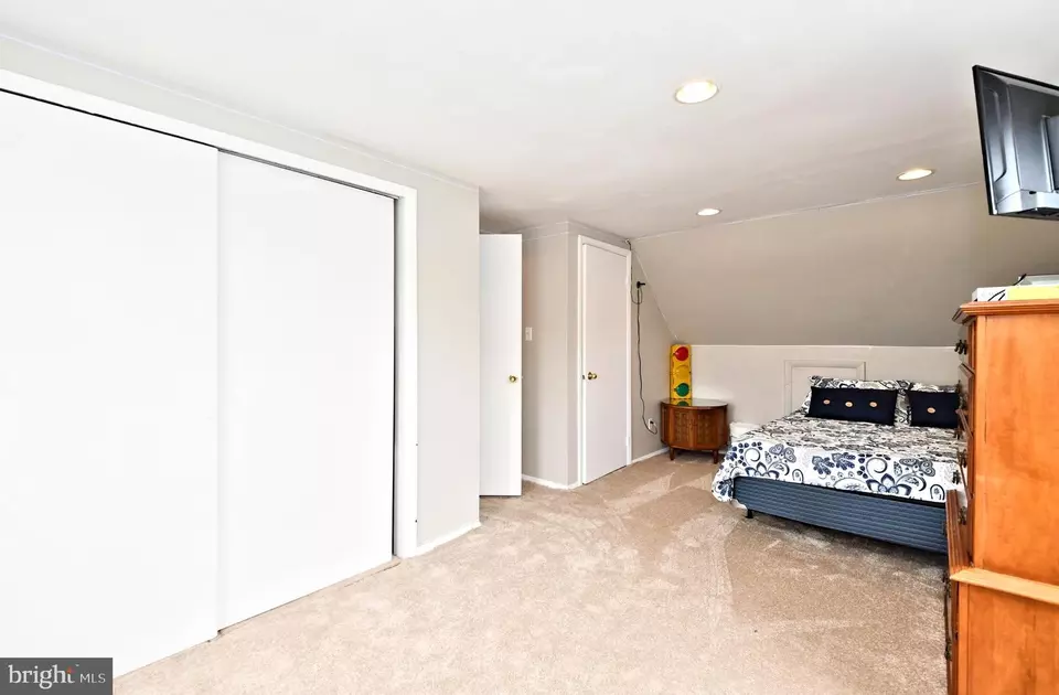 Bedroom - 46 Nestingrock Ln, Levittown, PA 19054 photo 14 of 14