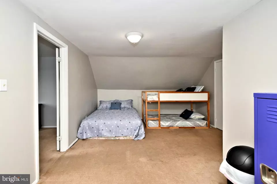 Bedroom - 46 Nestingrock Ln, Levittown, PA 19054 photo 3 of 14