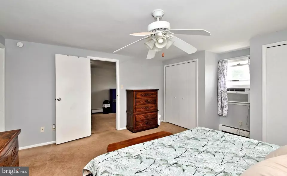 Bedroom - 46 Nestingrock Ln, Levittown, PA 19054 photo 8 of 14