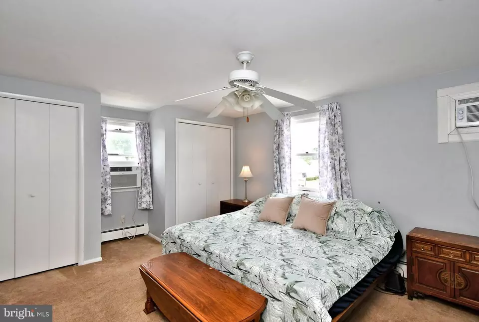 Bedroom - 46 Nestingrock Ln, Levittown, PA 19054 photo 7 of 14