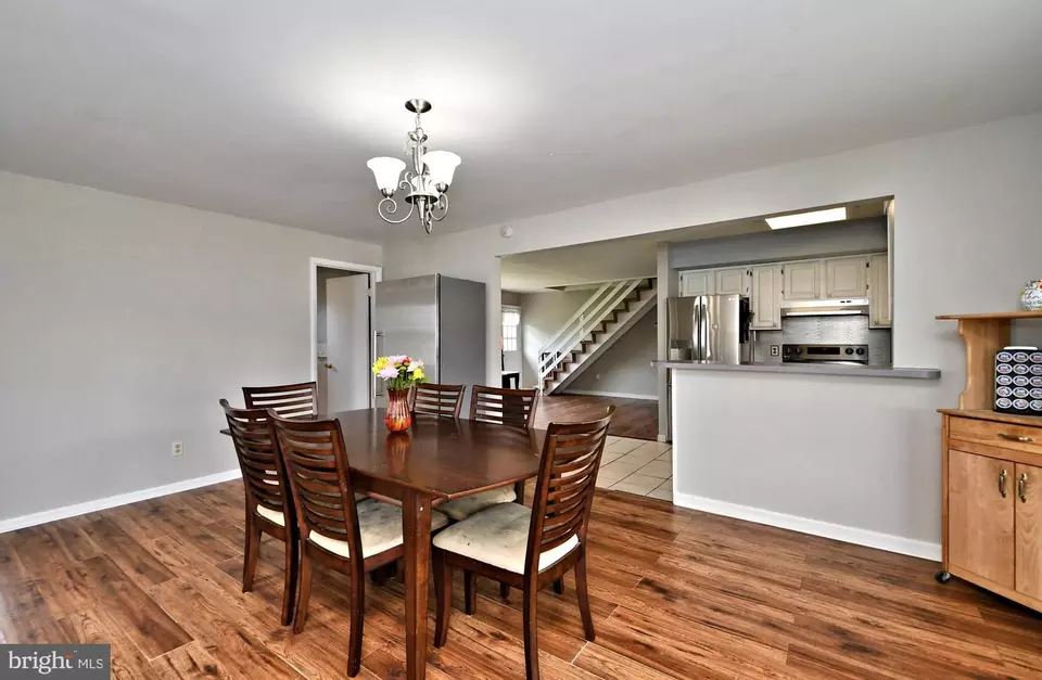 Dining - 46 Nestingrock Ln, Levittown, PA 19054 photo 2 of 3