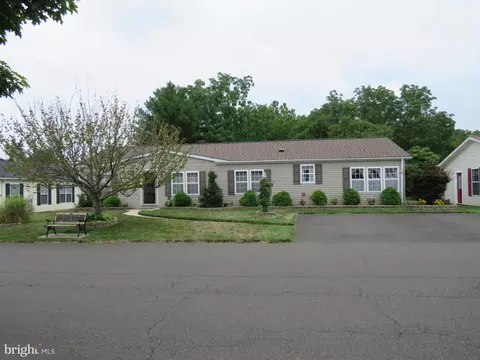 520 Spring Meadow Cir, New Hope, PA 18938
