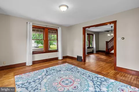 Living - 1663 Chestnut Ridge Rd, Upper Black Eddy, PA 18972 photo 2 of 2
