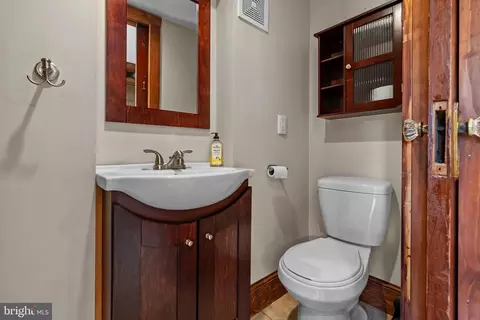 Bath - 1663 Chestnut Ridge Rd, Upper Black Eddy, PA 18972 photo 1 of 3