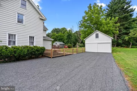 Exterior - 1663 Chestnut Ridge Rd, Upper Black Eddy, PA 18972 photo 5 of 10