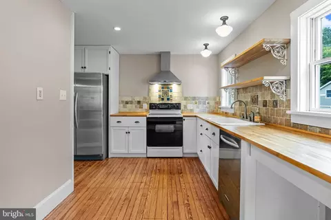 Kitchen - 1663 Chestnut Ridge Rd, Upper Black Eddy, PA 18972 photo 1 of 5