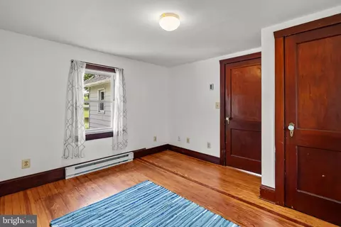Bedroom - 1663 Chestnut Ridge Rd, Upper Black Eddy, PA 18972 photo 1 of 4