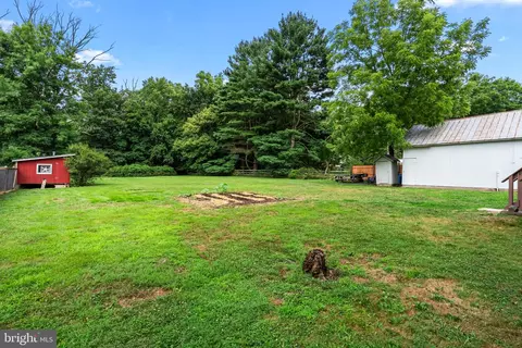 Exterior - 1663 Chestnut Ridge Rd, Upper Black Eddy, PA 18972 photo 9 of 10