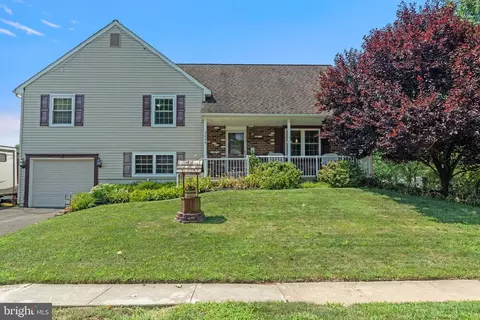 3649 Valley Meadow Dr, Bensalem, PA 19020