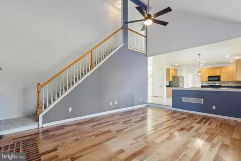 Entry Way - 2036 Carmel Dr, Jamison, PA 18929 photo 5 of 7