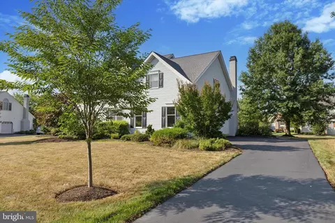 Exterior - 2036 Carmel Dr, Jamison, PA 18929 photo 2 of 4