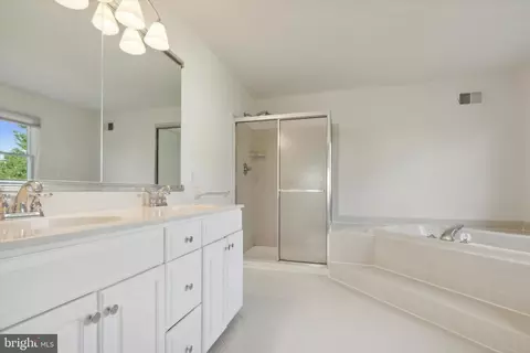 Bath - 2036 Carmel Dr, Jamison, PA 18929 photo 1 of 1
