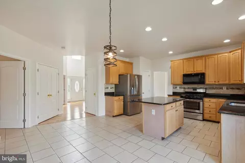 Entry Way - 2036 Carmel Dr, Jamison, PA 18929 photo 4 of 7