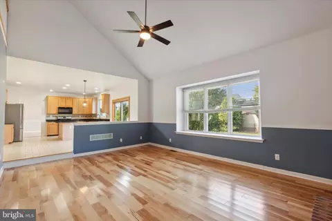 Living - 2036 Carmel Dr, Jamison, PA 18929 photo 7 of 11