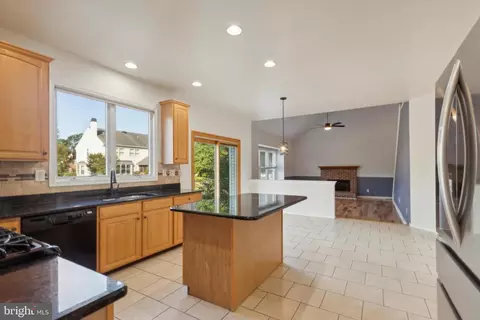 Kitchen - 2036 Carmel Dr, Jamison, PA 18929 photo 4 of 4