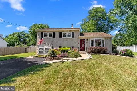 756 Buttonwood Ave, Langhorne, PA 19047