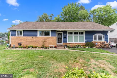 747 Spruce Rd, Warminster, PA 18974