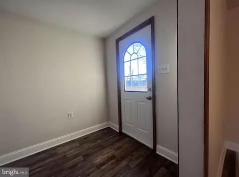 Entry Way - 616 Coventry, Croydon, PA 19021 photo 1 of 2