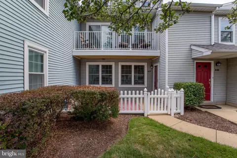 2401 Greensward N #A7, Warrington, PA 18976