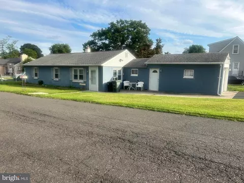 201 Skyline Dr, Feasterville Trevose, PA 19053
