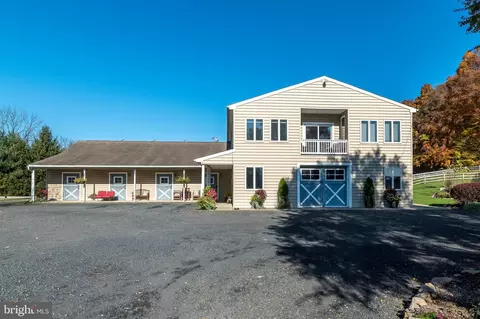 2375 Hickory Ln, Coopersburg, PA 18036
