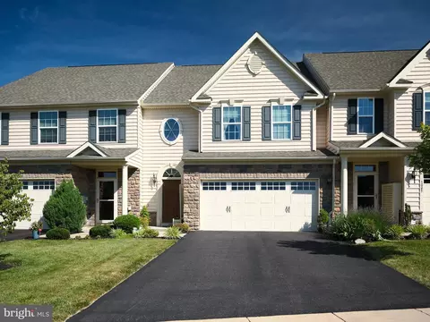 1047 Arbour Ln, Quakertown, PA 18951