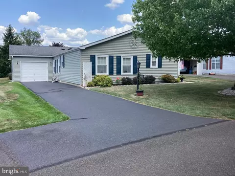 305 Blackberry Cir, New Hope, PA 18938