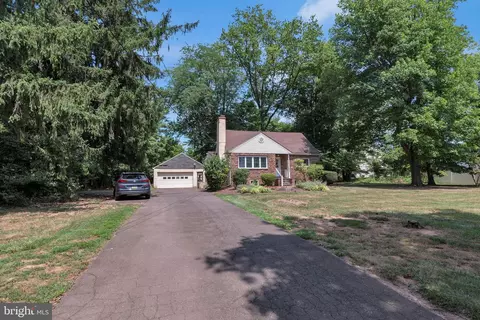 2121 Bristol Rd, Warrington, PA 18976