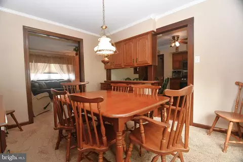 Dining - 811 Phillips Rd, Warminster, PA 18974 photo 3 of 3
