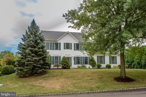 21 Leapson Ln, Doylestown, PA 18901
