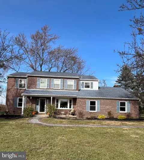 74 Chatham Pl, Newtown, PA 18940