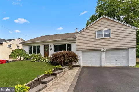 781 Worthington Dr, Warminster, PA 18974