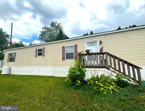 5136 Roseberry Dr, Doylestown, PA 18902