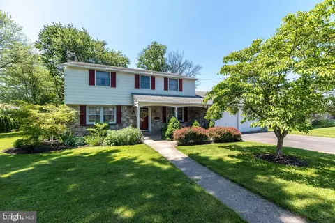 144 S 4th St, Quakertown, PA 18951