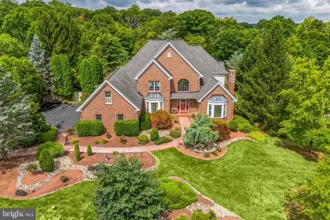 166 Jericho Valley Dr, Newtown, PA 18940