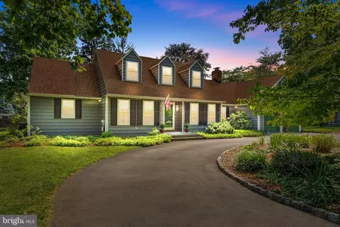 661 Sutphin Rd, Yardley, PA 19067