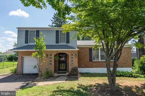 3011 Gilbert Dr, Bensalem, PA 19020