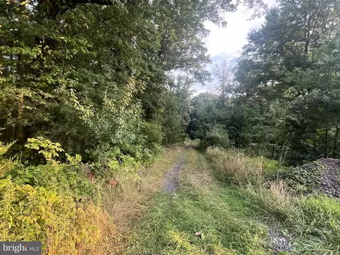 21 Harold St, Quakertown, PA 18951