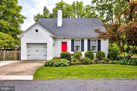 3162 Church St, Hellertown, PA 18055