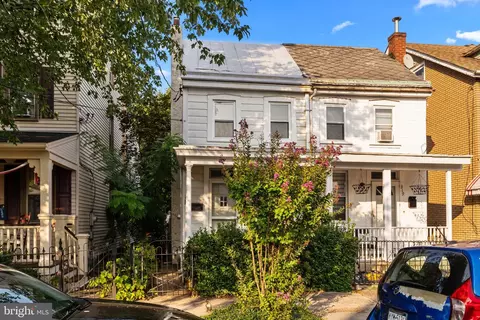 321 Washington St, Bristol, PA 19007