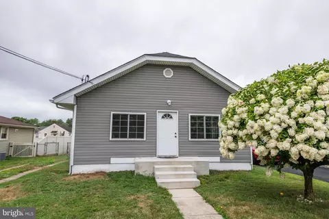 1111 Grieb Ave, Bristol, PA 19007