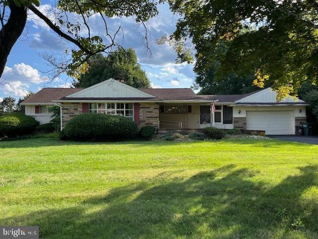 40 Holly Rd, Southampton, PA 18966