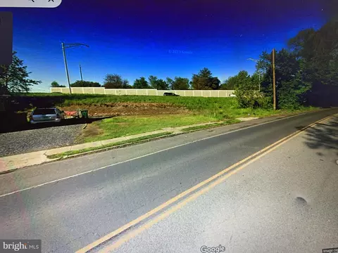 5 Green Lane, Bristol, PA 19007