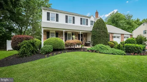 110 Fox Hollow Rd, Dublin, PA 18917