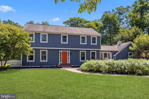 34 Lenape Ln, Doylestown, PA 18901