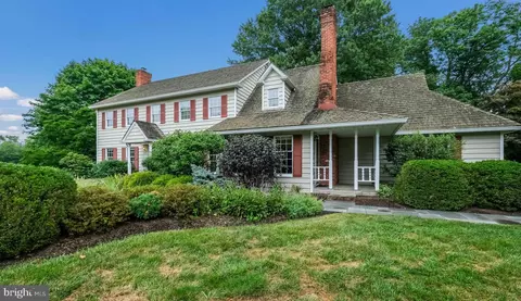 5725 Cottageville Ln, Doylestown, PA 18902
